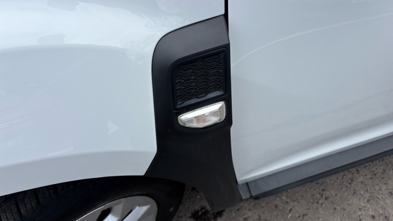 Dacia Duster 1.0 TCe 100 Comfort 5dr Bi Fuel Estate